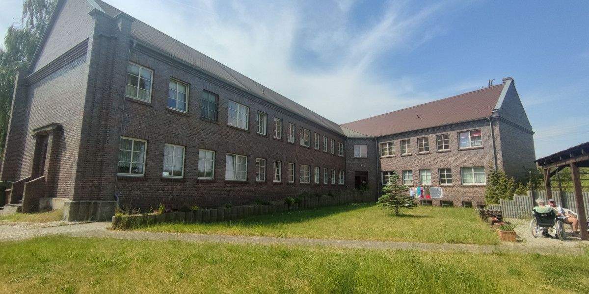 Etagenwohnung Bitterfeld Anhaltsiedlung - 1 Zimmer, 36 m&sup2;, 310&euro; | Angebot:25114770