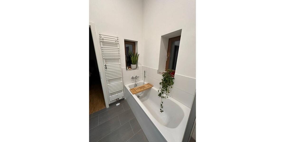 Etagenwohnung Halle (Saale) Büschdorf - 4 Zimmer, 108 m&sup2;, 1.625&euro; | Angebot:25171479
