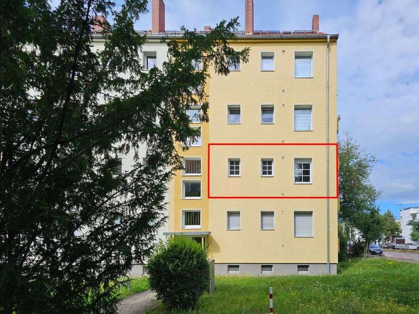 Wohnung zum Kaufen in Halle 76.000 € 58.23 m²