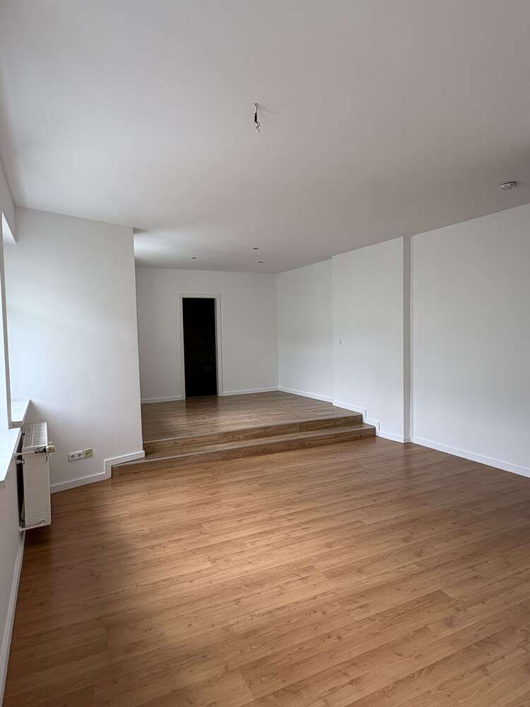 Wohnung zum Mieten in Halle 400 € 43 m²