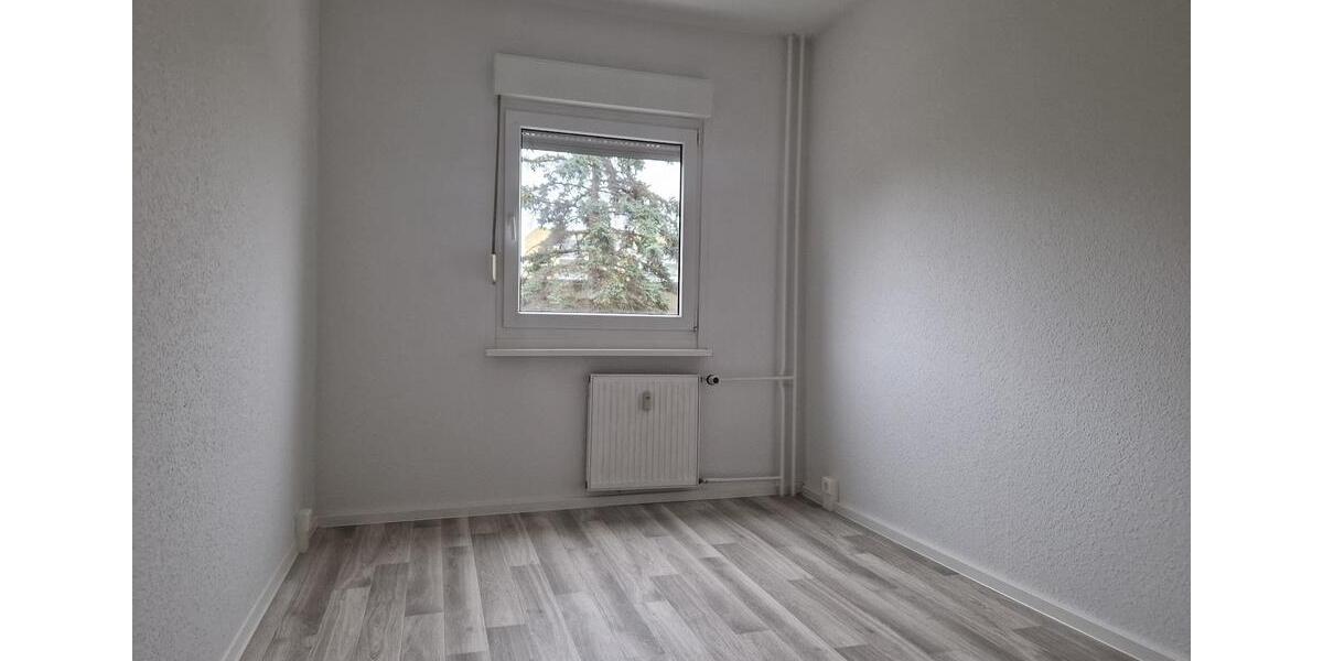 Etagenwohnung Eisleben (Lutherstadt) - 3 Zimmer, 57 m&sup2;, 300&euro; | Angebot:26235245