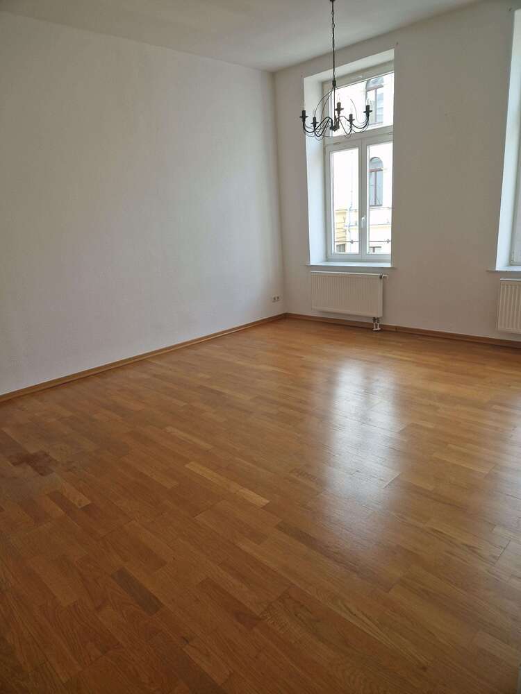 Wohnung zum Kaufen in Leipzig 209.000 € 64 m²