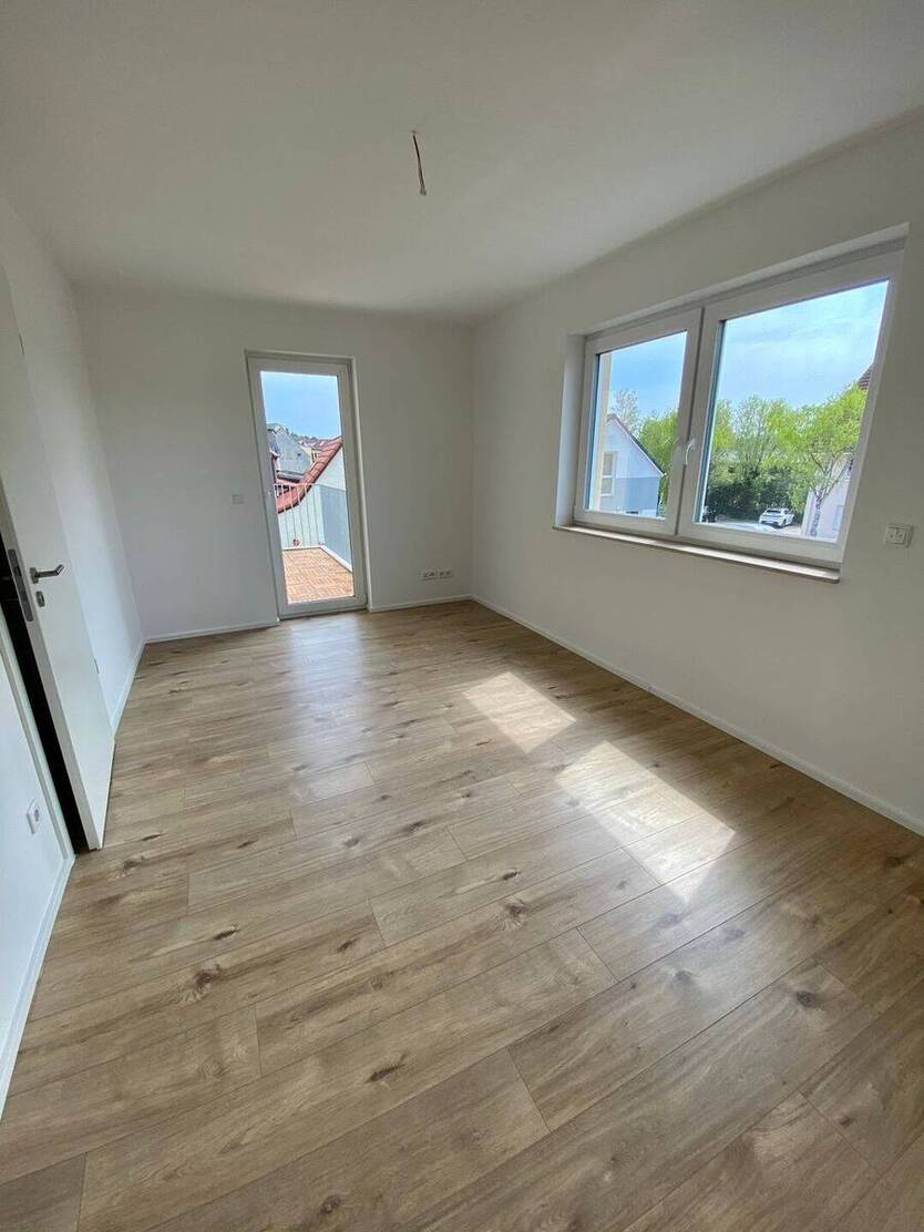 Einziehen und Wohlfühlen! Haushälfte mit Fußbodenheizung, Garage und Garten zu verkaufen! 4 zimmer