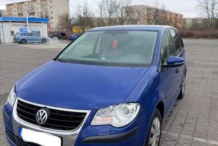 VW Touran 143.000 km 4.999 &euro; Halle 06124