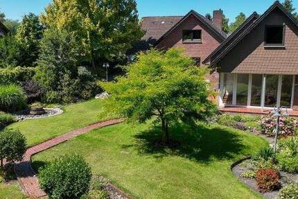 Haus zum Mieten in Moormerland 1.200 € 215 m²