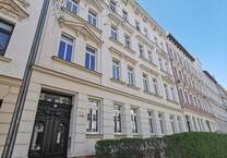 Dachgeschoss Wohnung in Gohlis-Süd mit EBK solide vermietet