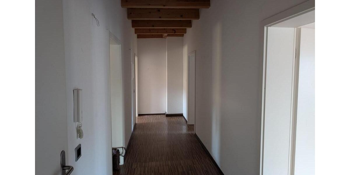 Dachgeschoßwohnung Halle (Saale) Nietleben - 2 Zimmer, 120 m&sup2;, 1.140&euro; | Angebot:25782202