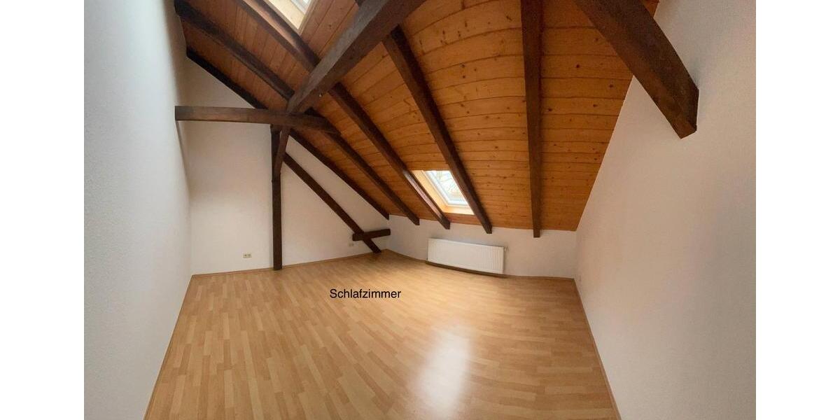 Dachgeschoßwohnung Köthen (Anhalt) - 3.5 Zimmer, 86 m&sup2;, 585&euro; | Angebot:26014030