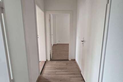 Wohnung Bitterfeld-Wolfen OT Bitterfeld Bitterfeld - 2 Zimmer, 58 m&sup2;, 392&euro; | Angebot:27095379