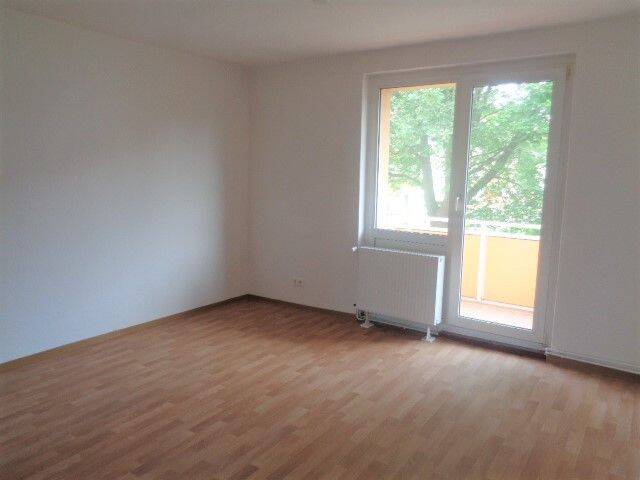 Etagenwohnung Braunsbedra Neumark - 2 Zimmer, 50 m&sup2;, 327&euro; | Angebot:26824585
