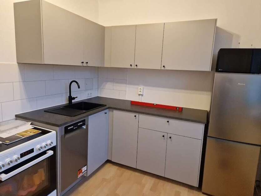 Wohnung zum Mieten in Halle (Saale) 545,33 € 100.8 m²