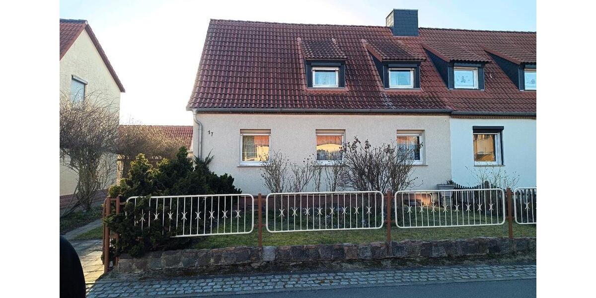 Doppelhaushälfte Bitterfeld-Wolfen Wolfen - 8 Zimmer, 107 m&sup2;, 99.000&euro; | Angebot:26614242
