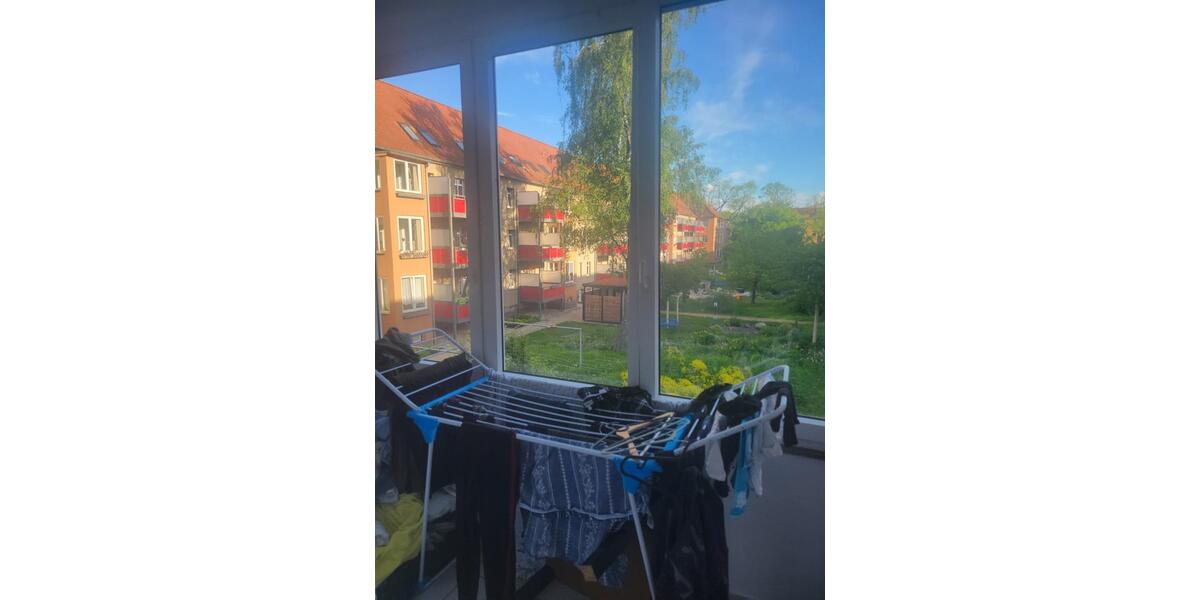 Etagenwohnung Halle (Saale) Damaschkestraße - 2 Zimmer, 40 m&sup2;, 400&euro; | Angebot:26618544