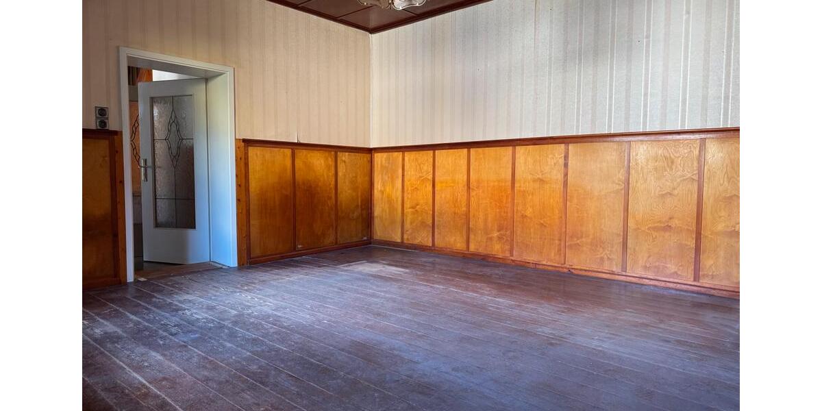 Einfamilienhaus Querfurt - 10 Zimmer, 196 m&sup2;, 200.000&euro; | Angebot:26075362