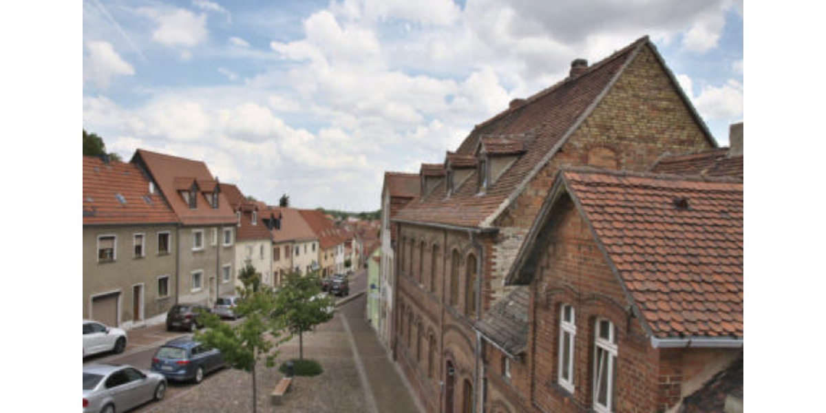 Einfamilienhaus Querfurt - 8 Zimmer, 220 m&sup2;, 72.999&euro; | Angebot:25279749