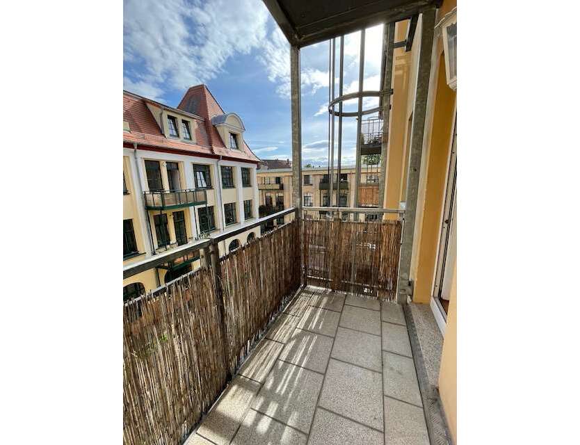 Wohnung zum Mieten in Halle 259 € 37 m²