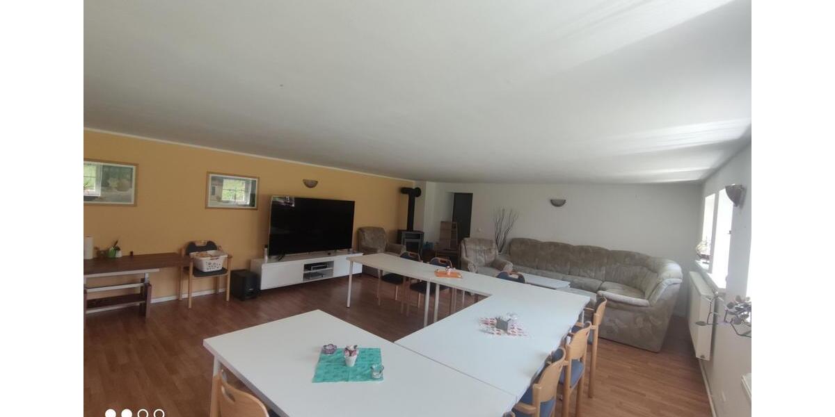 Erdgeschoßwohnung Bitterfeld-Wolfen Bitterfeld - 1 Zimmer, 30 m&sup2;, 240&euro; | Angebot:26564403