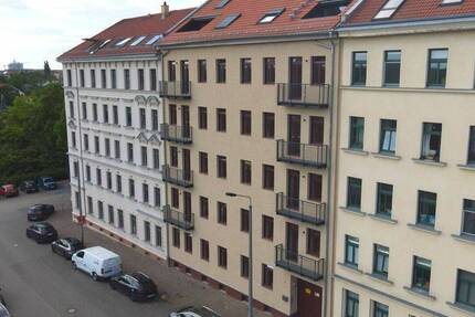 Neuwertig & modern! 2024 saniertes MFH in Leipzig