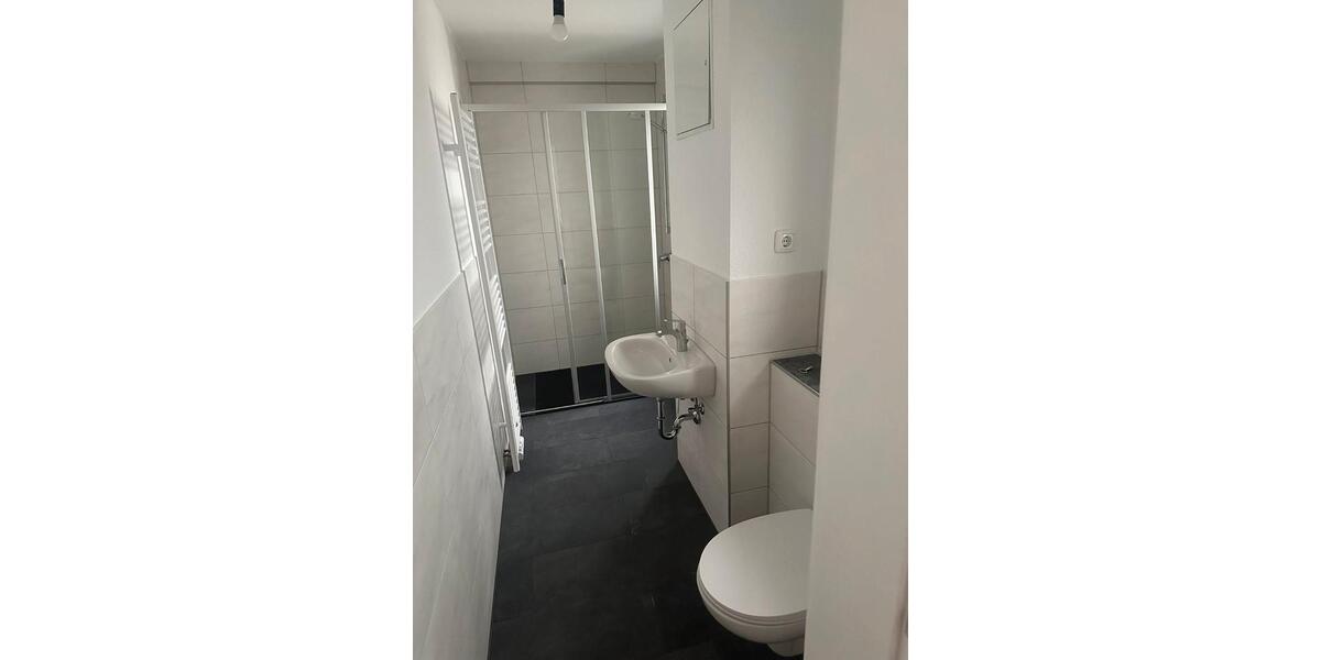 Dachgeschoßwohnung Halle (Saale) Damaschkestraße - 3 Zimmer, 72 m&sup2;, 660&euro; | Angebot:26003583