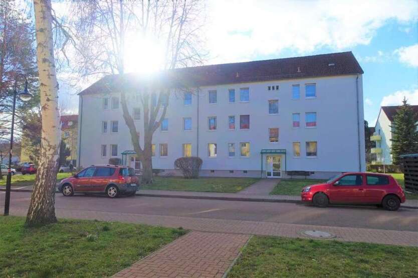 Wohnung zum Mieten in Braunsbedra 411 € 57.81 m²