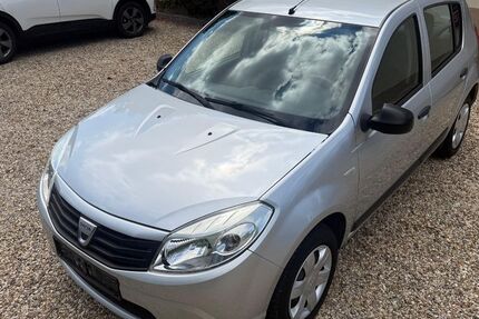 Dacia Sandero 52.600 km 5.000 &euro; Merseburg 06217