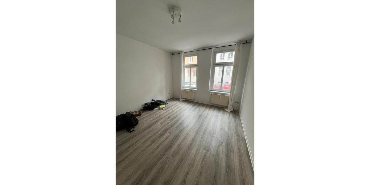 Etagenwohnung Halle (Saale) Damaschkestraße - 2 Zimmer, 56 m&sup2;, 300&euro; | Angebot:26049079