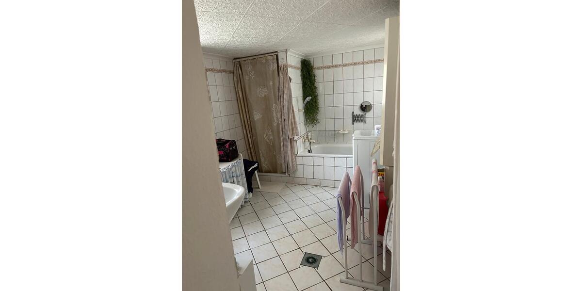 Einfamilienhaus Bad Dürrenberg - 3 Zimmer, 74 m&sup2;, 60.000&euro; | Angebot:25263084