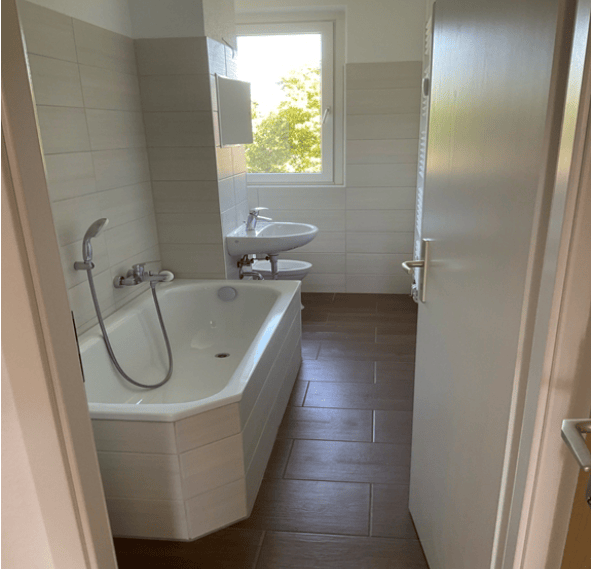 Etagenwohnung Halle (Saale) Südstadt - 4 Zimmer, 71 m&sup2;, 444&euro; | Angebot:26787611