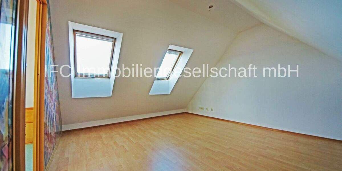Etagenwohnung Bitterfeld-Wolfen Bitterfeld - 3 Zimmer, 67 m&sup2;, 125.000&euro; | Angebot:25156429