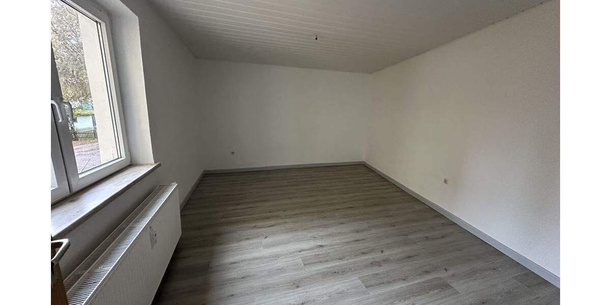 Etagenwohnung Lützen - 4 Zimmer, 110 m&sup2;, 850&euro; | Angebot:23957749