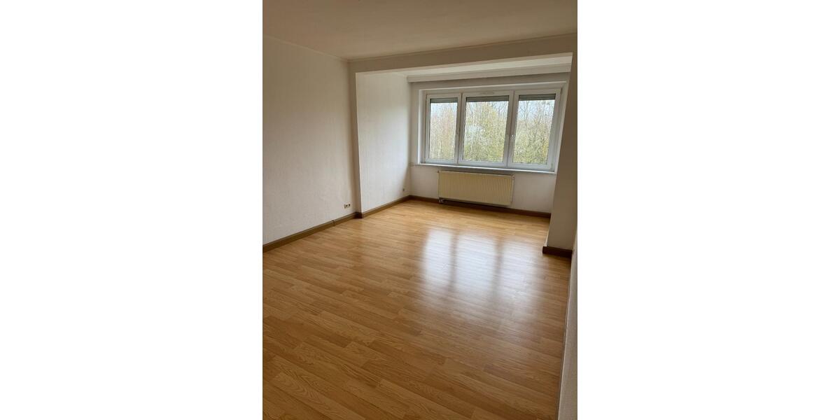 3-Zimmer-Wohnung im 1. Stock mit ca. 86 m² - NEUE Küche 3 zimmer