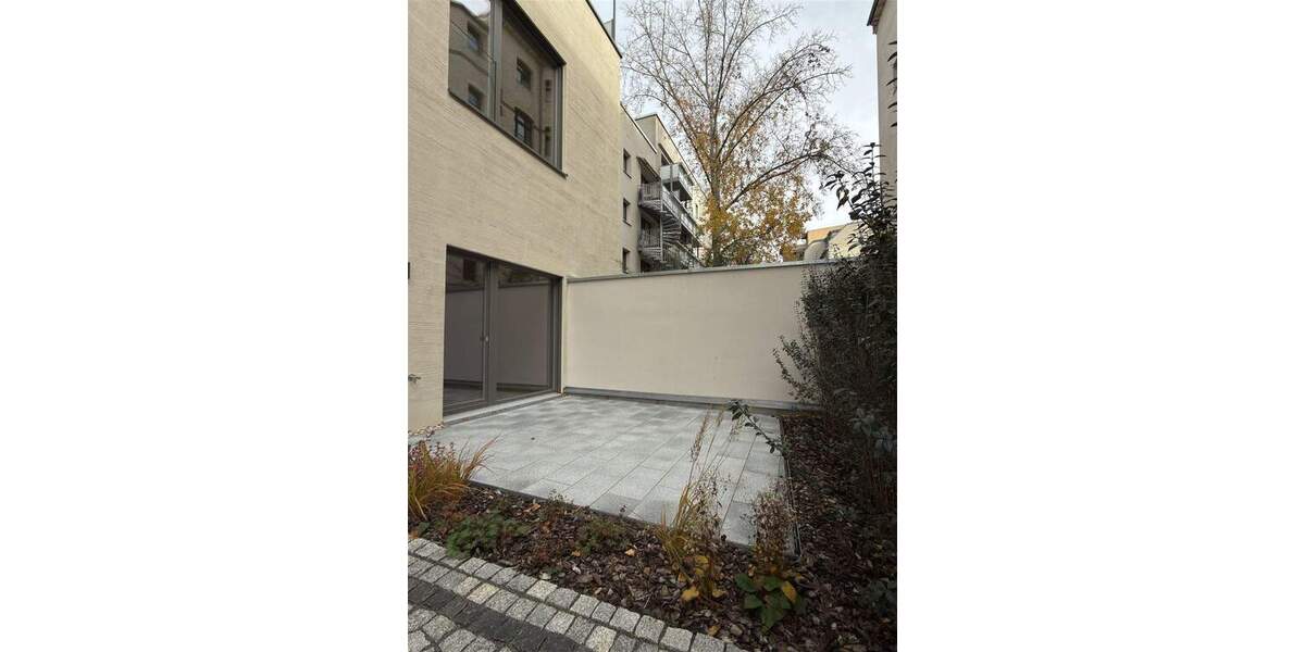 Terrassenwohnung Halle Altstadt - 2 Zimmer, 65 m&sup2;, 878&euro; | Angebot:24182424