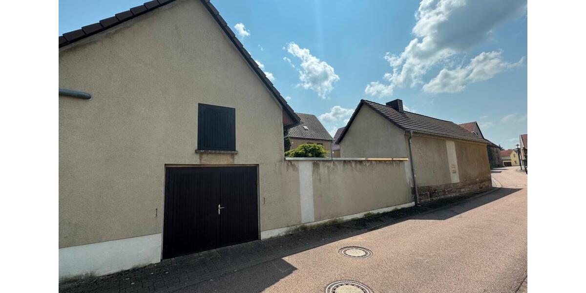 Einfamilienhaus Querfurt - 10 Zimmer, 196 m&sup2;, 200.000&euro; | Angebot:26075362