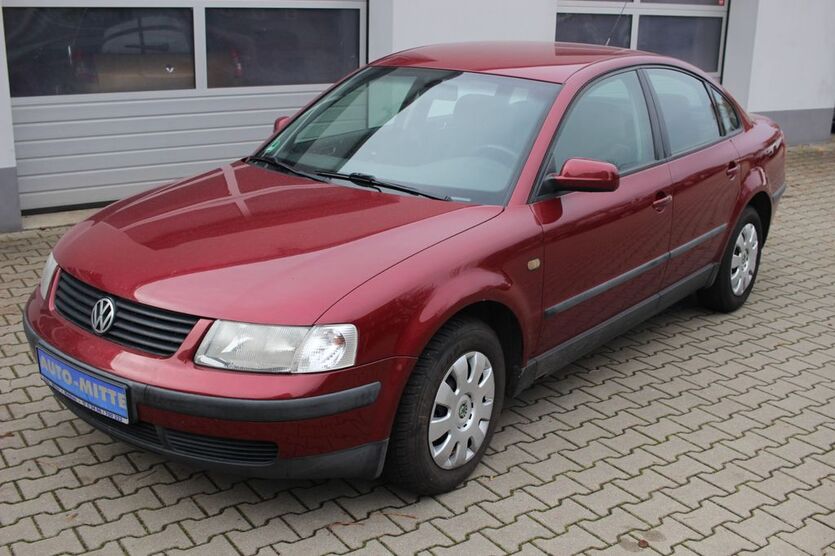 VW Passat 163.000 km 1.970 € Köthen 06366