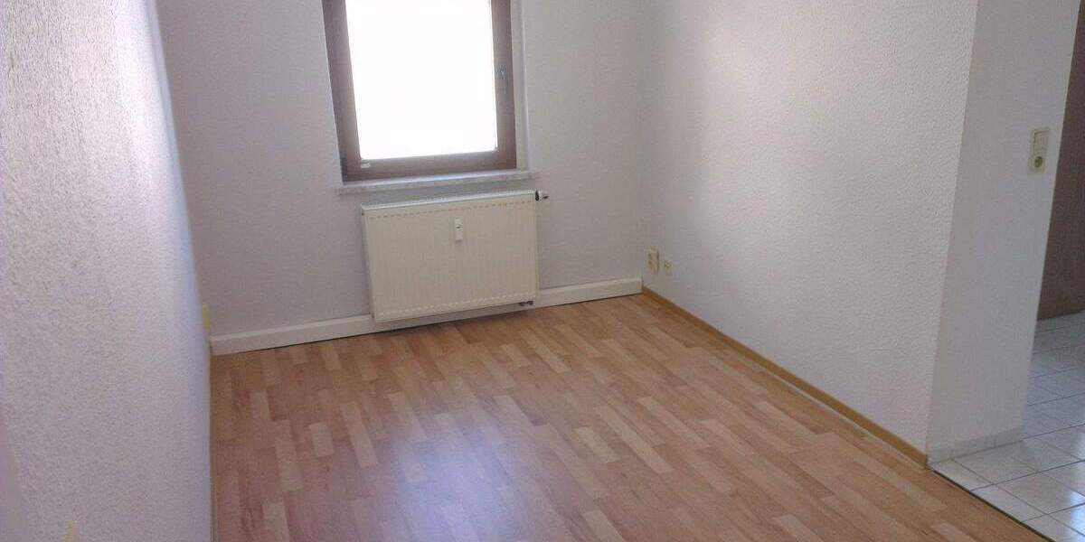 Etagenwohnung Halle (Saale) Innenstadt - 2 Zimmer, 39 m&sup2;, 357&euro; | Angebot:26243812
