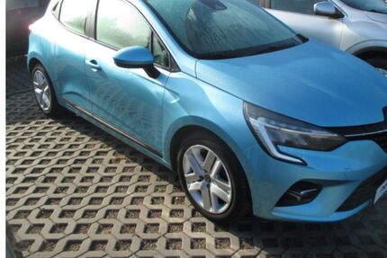 Renault Clio 26.700 km 14.895 &euro; Wolfen 06766