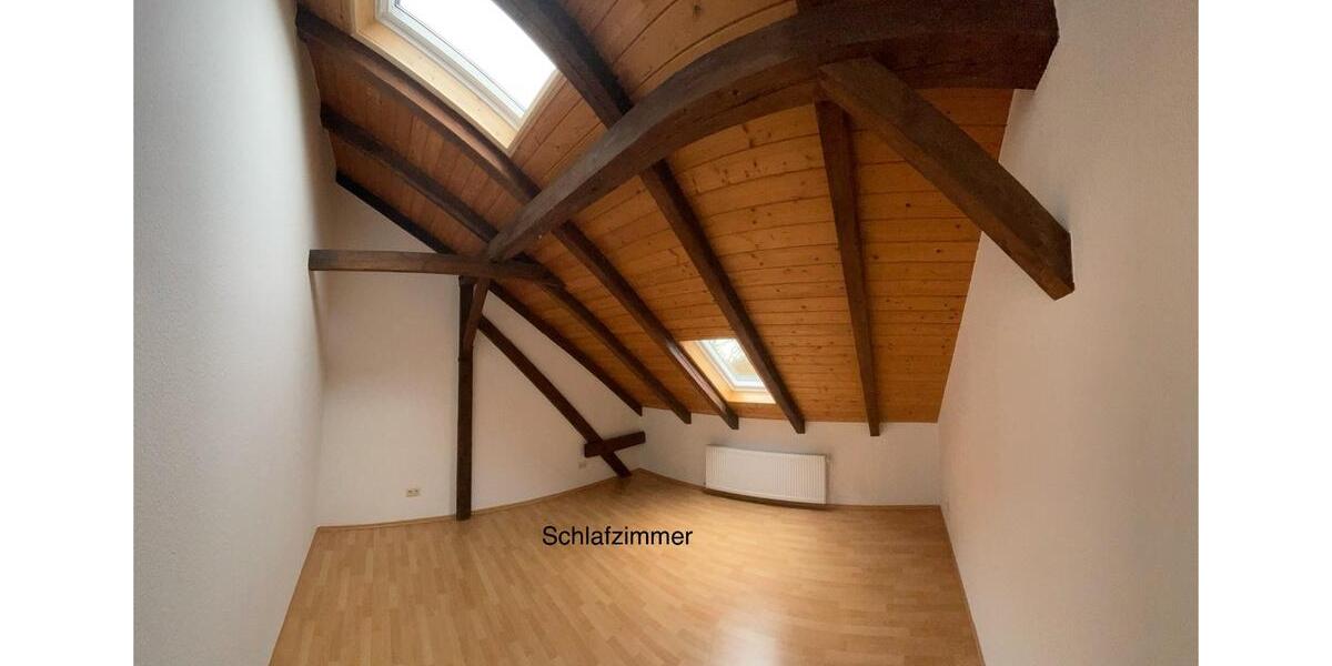 Dachgeschoßwohnung Köthen (Anhalt) - 3.5 Zimmer, 86 m&sup2;, 585&euro; | Angebot:26014030