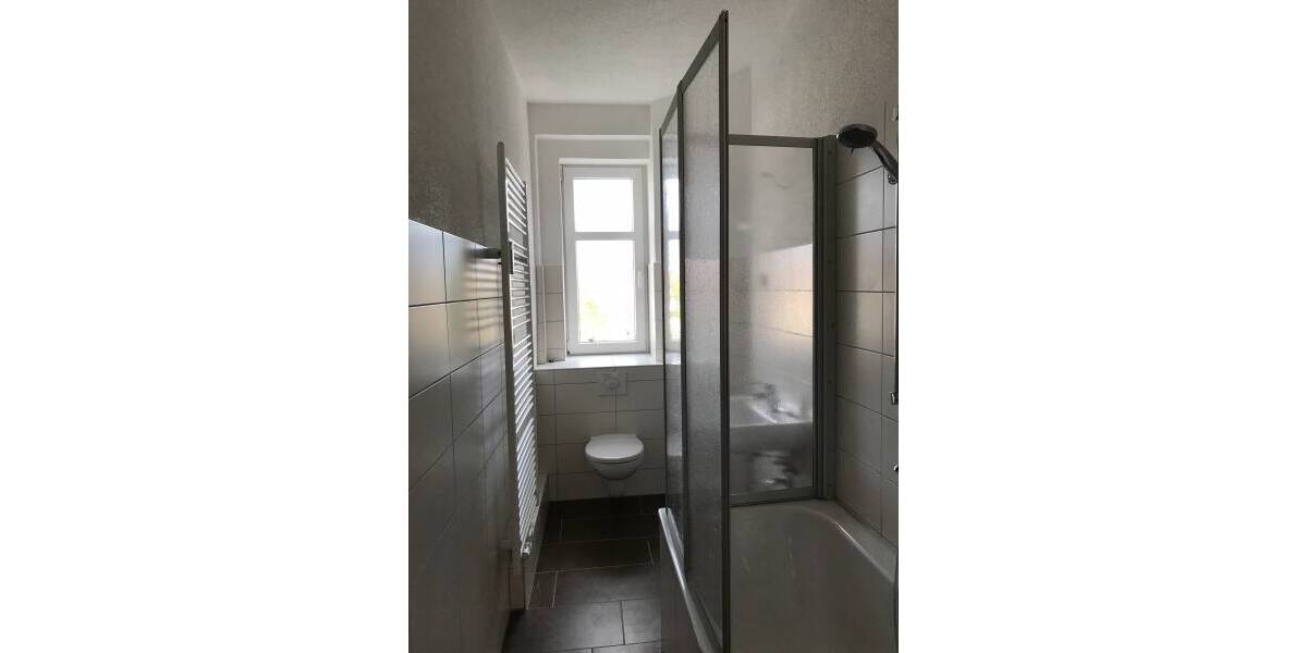 Etagenwohnung Bad Dürrenberg - 3 Zimmer, 89 m&sup2;, 560&euro; | Angebot:26796348