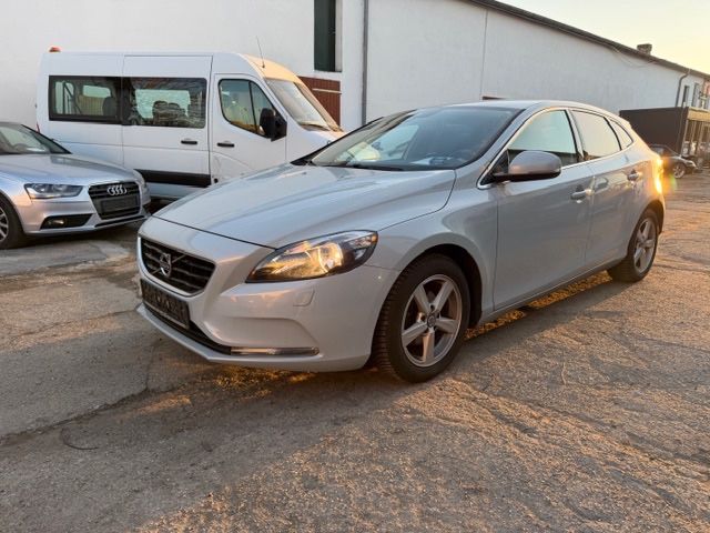 Volvo V40 215.000 km 5.999 &euro; Halle 06118