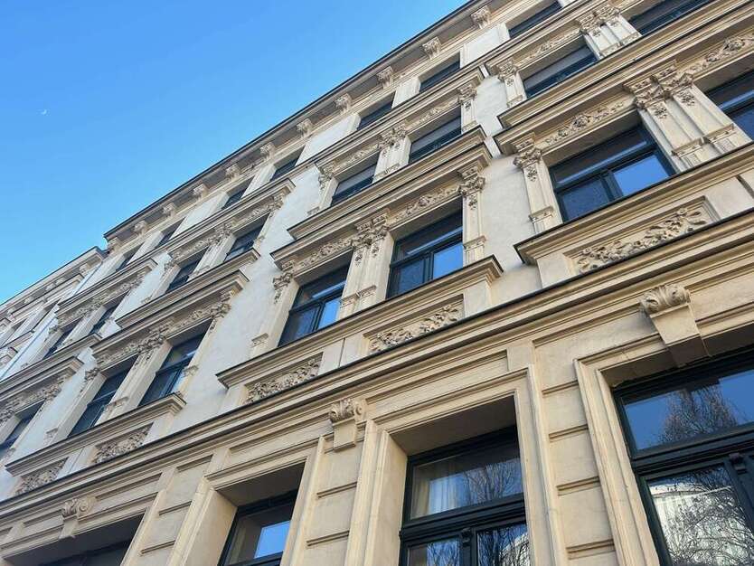 Wohnung zum Mieten in Halle 350 € 49.8 m²