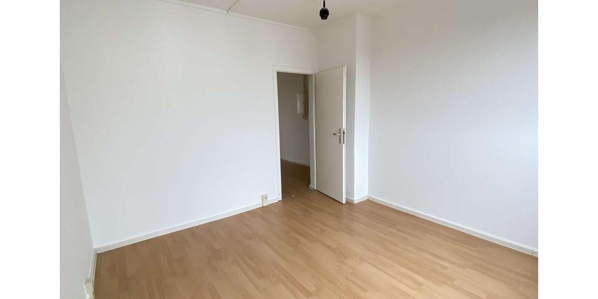 Etagenwohnung Halle (Saale) Halle-Neustadt - 3 Zimmer, 57 m&sup2;, 339&euro; | Angebot:25499228