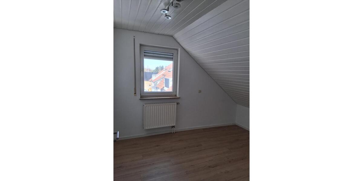 Dachgeschoßwohnung Delitzsch - 3 Zimmer, 73 m&sup2;, 685&euro; | Angebot:24256794