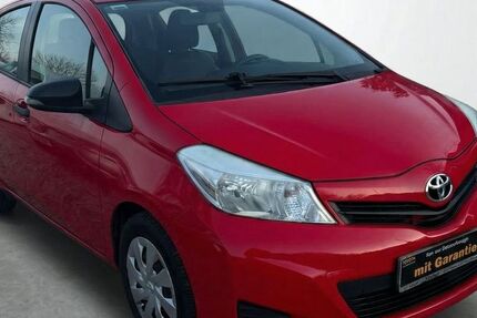 Toyota Yaris 24.991 km 7.999 &euro; Bad Lauchstädt 06246