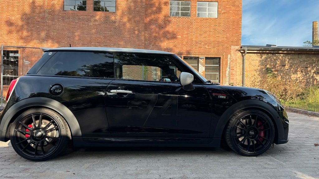 Mini John Cooper Works 31.700 km 31.900 &euro; Halle 06108