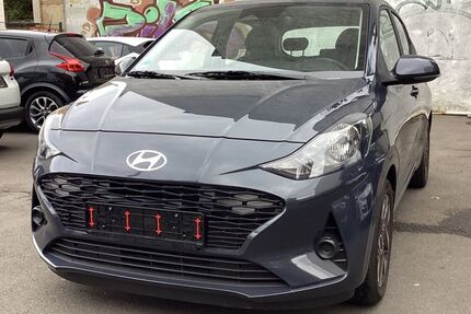 Hyundai i10 2.738 km 11.999 € Leipzig 04155
