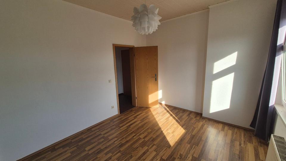 Dachgeschoßwohnung Halle (Saale) Frohe Zukunft - 2 Zimmer, 50 m&sup2;, 400&euro; | Angebot:25104004