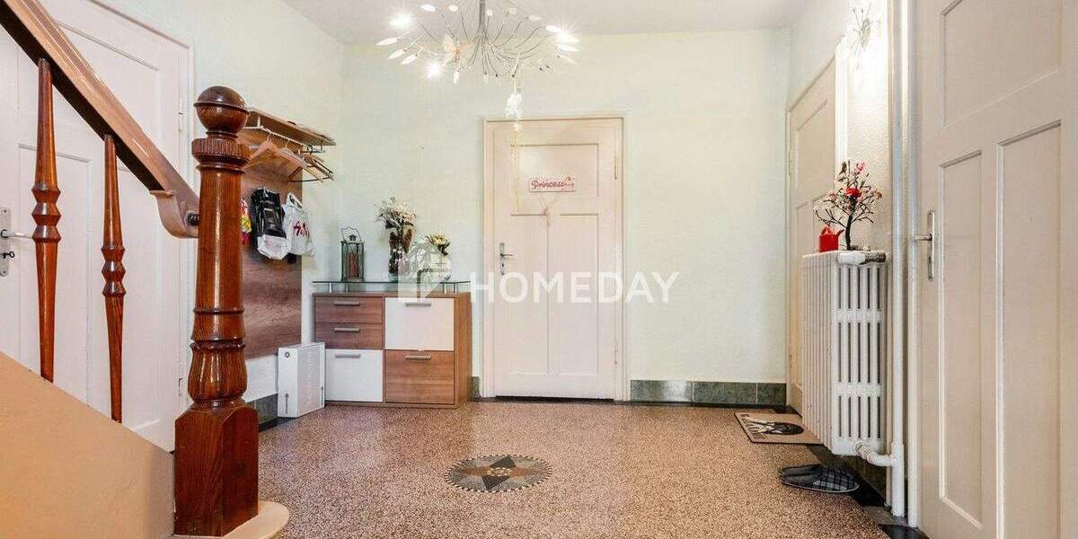 Einfamilienhaus Landsberg Oppin - 8 Zimmer, 240 m&sup2;, 230.000&euro; | Angebot:25212874