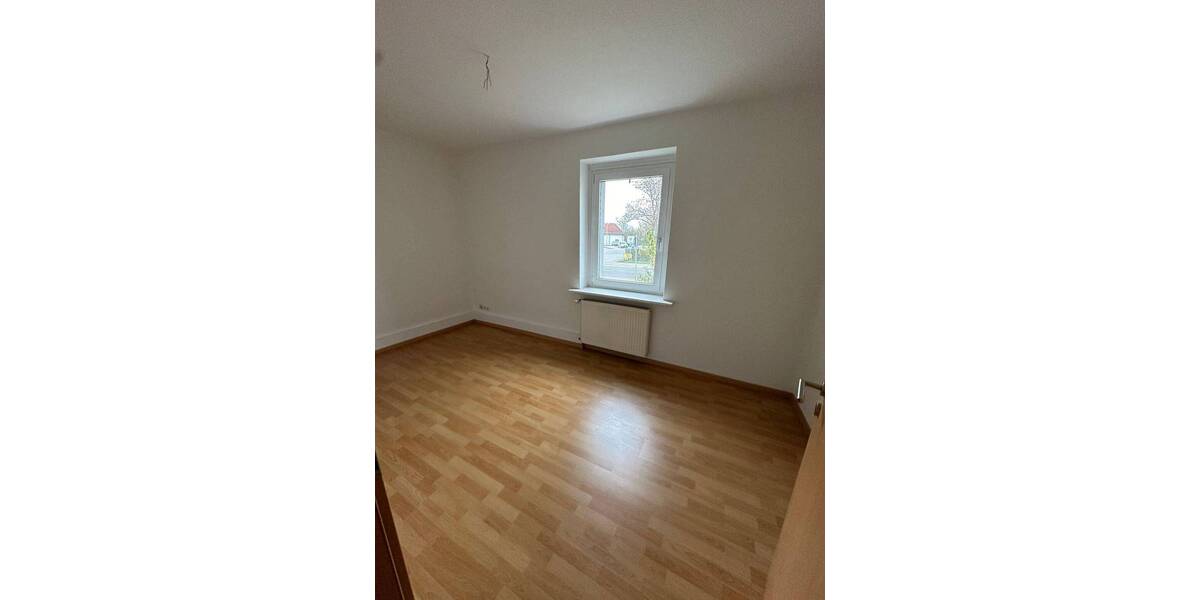 Etagenwohnung Merseburg Kötzschen - 3 Zimmer, 65 m&sup2;, 87.000&euro; | Angebot:26820197