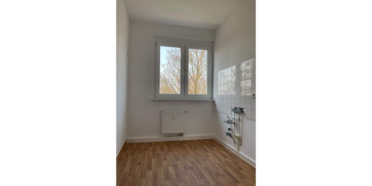 Etagenwohnung Bad Lauchstädt Kleinlauchstädt - 3 Zimmer, 58 m&sup2;, 379&euro; | Angebot:25985481
