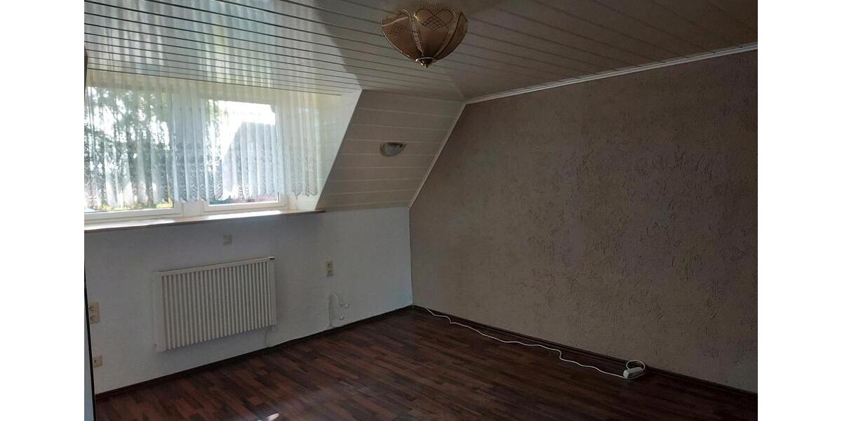 Einfamilienhaus Delitzsch - 10 Zimmer, 200 m&sup2;, 160.000&euro; | Angebot:26030437
